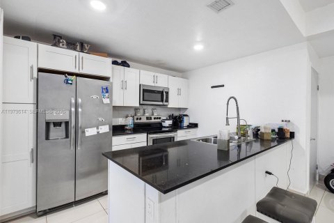 Купить таунхаус в Хомстед, Флорида 4 спальни, 133.22м2, № 2079400 - фото 7