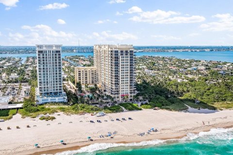 Condo in Riviera Beach, Florida, 2 bedrooms  № 1860323 - photo 17
