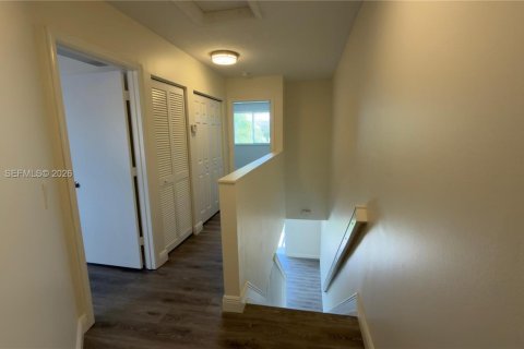 Снять в аренду таунхаус в Уэстон, Флорида 3 спальни, 134.06м2, № 2044786 - фото 9