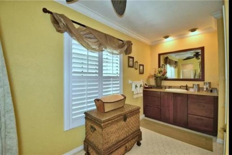 House in Babson Park, Florida 3 bedrooms, 240.8 sq.m. № 2227609 - photo 22