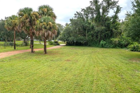 House in Babson Park, Florida 3 bedrooms, 240.8 sq.m. № 2227609 - photo 4