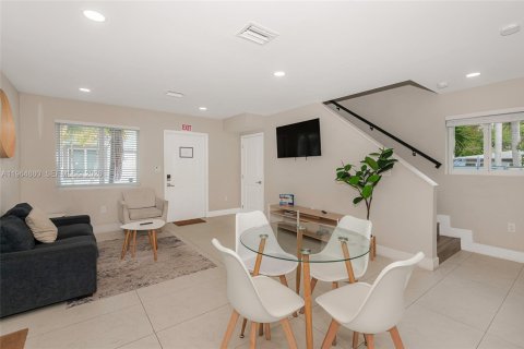 Casa en venta en Fort Lauderdale, Florida, 3 dormitorios, 111.95 m2 № 2081154 - foto 7