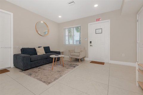 Casa en venta en Fort Lauderdale, Florida, 3 dormitorios, 111.95 m2 № 2081154 - foto 6