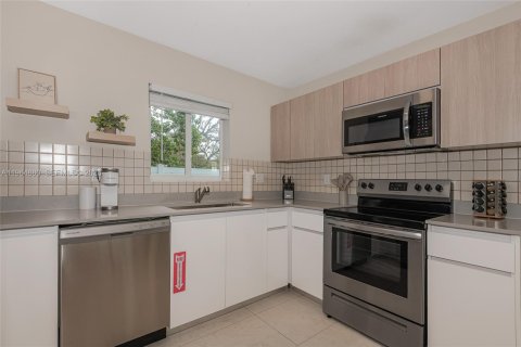 Casa en venta en Fort Lauderdale, Florida, 3 dormitorios, 111.95 m2 № 2081154 - foto 13