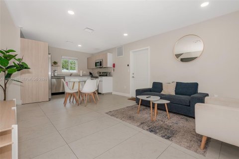 Casa en venta en Fort Lauderdale, Florida, 3 dormitorios, 111.95 m2 № 2081154 - foto 4