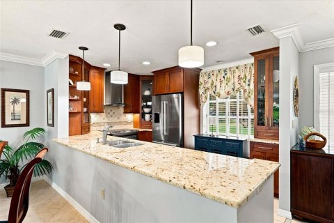House in Sarasota, Florida 2 bedrooms, 148.74 sq.m. № 2312301 - photo 5