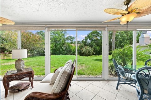 House in Sarasota, Florida 2 bedrooms, 148.74 sq.m. № 2312301 - photo 13