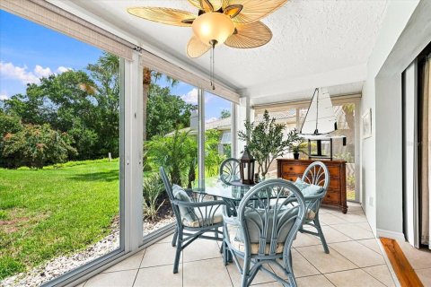 House in Sarasota, Florida 2 bedrooms, 148.74 sq.m. № 2312301 - photo 12