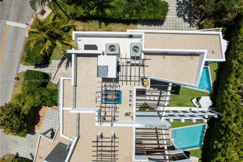Townhouse in Key Biscayne, Florida 4 bedrooms, 227.42 sq.m. № 1697379 - photo 2