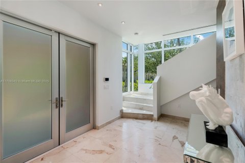 Townhouse in Key Biscayne, Florida 4 bedrooms, 227.42 sq.m. № 1697379 - photo 18