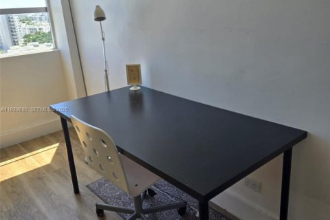 Снять в аренду кондоминиум в Майами-Бич, Флорида 1 спальня, 88.54м2, № 1988785 - фото 19