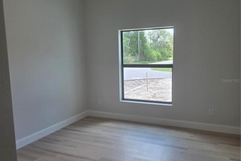 House in Port Charlotte, Florida 3 bedrooms, 151.43 sq.m. № 1914245 - photo 12
