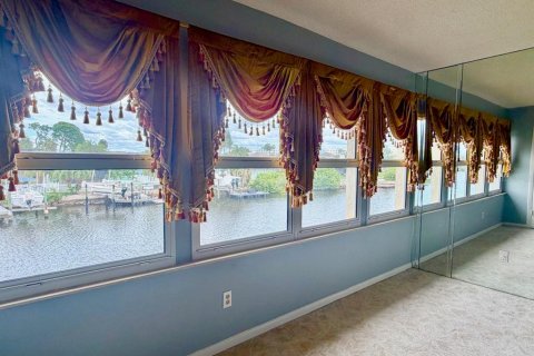 Copropriété à louer à New Port Richey, Floride: 1 chambre, 75.81 m2 № 2401094 - photo 17