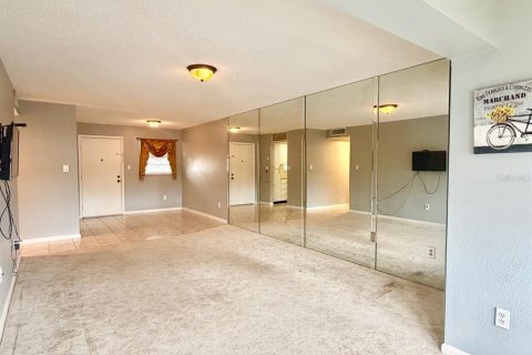 Copropriété à louer à New Port Richey, Floride: 1 chambre, 75.81 m2 № 2401094 - photo 16