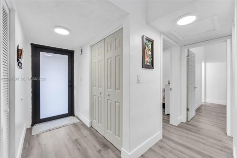 Купить таунхаус в Майами, Флорида 2 спальни, 102.29м2, № 2009250 - фото 14