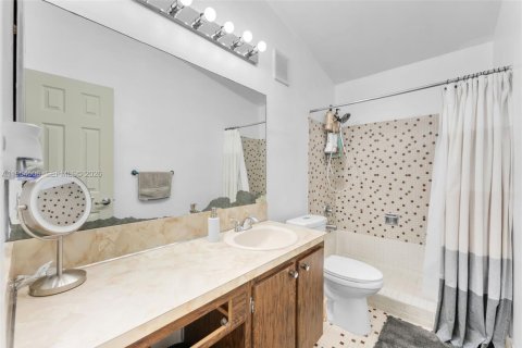 Купить таунхаус в Майами, Флорида 2 спальни, 102.29м2, № 2009250 - фото 20