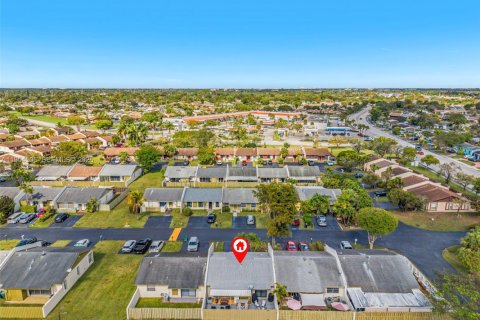 Купить таунхаус в Майами, Флорида 2 спальни, 102.29м2, № 2009250 - фото 8