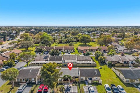 Купить таунхаус в Майами, Флорида 2 спальни, 102.29м2, № 2009250 - фото 6