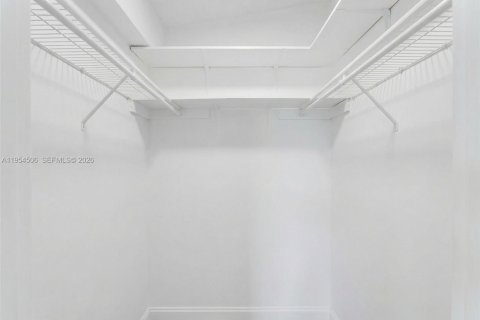 Купить таунхаус в Майами, Флорида 2 спальни, 102.29м2, № 2009250 - фото 19