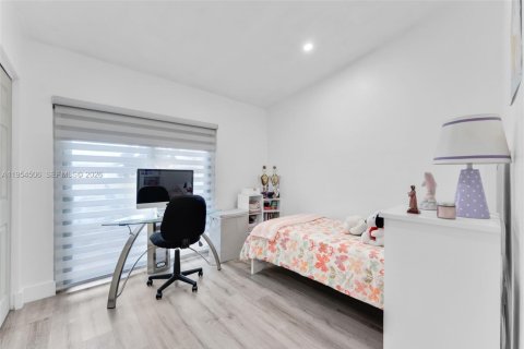 Купить таунхаус в Майами, Флорида 2 спальни, 102.29м2, № 2009250 - фото 15