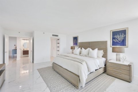 Condo in Jupiter, Florida, 3 bedrooms № 2191159 - photo 16