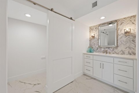 Condo in Jupiter, Florida, 3 bedrooms № 2191159 - photo 24