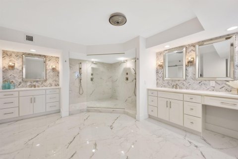 Condo in Jupiter, Florida, 3 bedrooms № 2191159 - photo 23