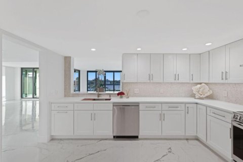 Condo in Jupiter, Florida, 3 bedrooms № 2191159 - photo 5