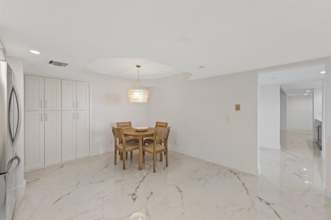 Condo in Jupiter, Florida, 3 bedrooms № 2191159 - photo 10