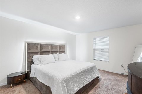 Townhouse in Tampa, Florida 3 bedrooms, 158.77 sq.m. № 2142045 - photo 17