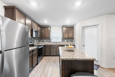 Townhouse in Tampa, Florida 3 bedrooms, 158.77 sq.m. № 2142045 - photo 7