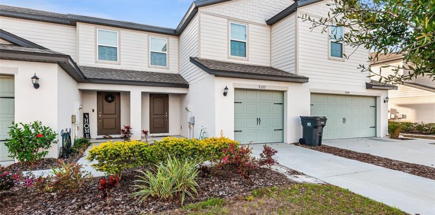 Townhouse in Tampa, Florida 3 bedrooms, 158.77 sq.m. № 2142045