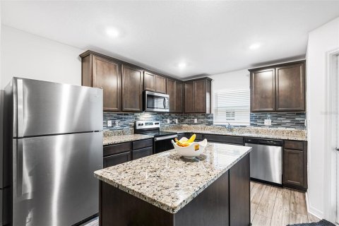 Townhouse in Tampa, Florida 3 bedrooms, 158.77 sq.m. № 2142045 - photo 9