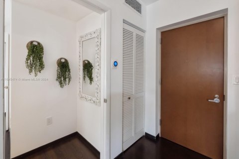 Copropriété à louer à Miami Beach, Floride: 1 chambre, 51.65 m2 № 2063704 - photo 7