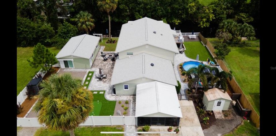 House in DeLand, Florida 4 bedrooms, 236.9 sq.m. № 1894335