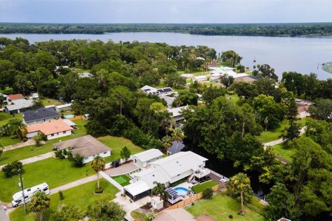 House in DeLand, Florida 4 bedrooms, 236.9 sq.m. № 1894335 - photo 4