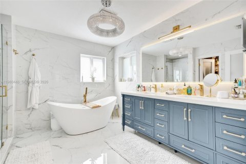 Villa ou maison à vendre à Miami Gardens, Floride: 6 chambres, 313.92 m2 № 2021991 - photo 28