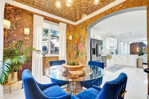 Villa ou maison à vendre à Miami Gardens, Floride: 6 chambres, 313.92 m2 № 2021991 - photo 18