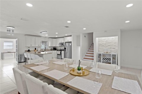 Villa ou maison à vendre à Tampa, Floride: 5 chambres, 269.51 m2 № 2267473 - photo 13