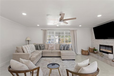 Villa ou maison à vendre à Tampa, Floride: 5 chambres, 269.51 m2 № 2267473 - photo 18
