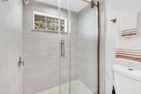 Villa ou maison à vendre à Tampa, Floride: 5 chambres, 269.51 m2 № 2267473 - photo 25