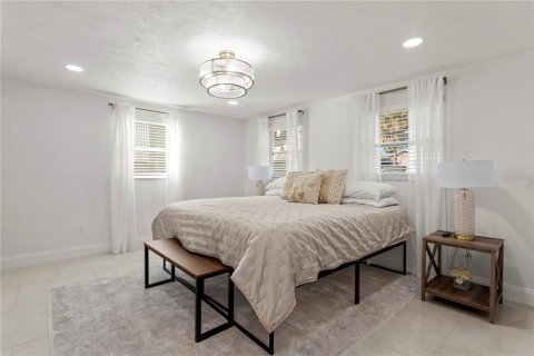 Villa ou maison à vendre à Tampa, Floride: 5 chambres, 269.51 m2 № 2267473 - photo 22