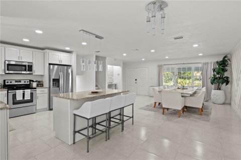Villa ou maison à vendre à Tampa, Floride: 5 chambres, 269.51 m2 № 2267473 - photo 5