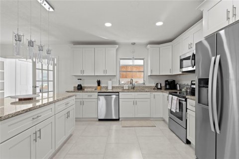 Villa ou maison à vendre à Tampa, Floride: 5 chambres, 269.51 m2 № 2267473 - photo 8