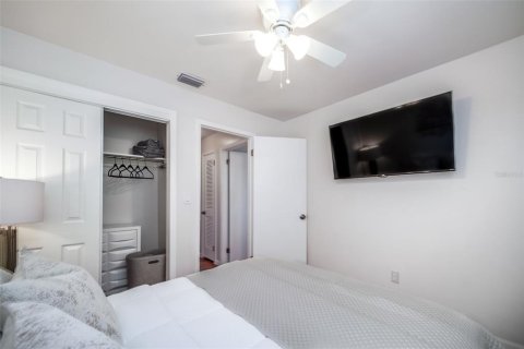 Villa ou maison à vendre à Tampa, Floride: 5 chambres, 269.51 m2 № 2267473 - photo 30