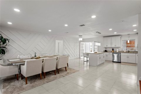 Villa ou maison à vendre à Tampa, Floride: 5 chambres, 269.51 m2 № 2267473 - photo 3