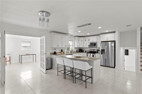 Villa ou maison à vendre à Tampa, Floride: 5 chambres, 269.51 m2 № 2267473 - photo 11