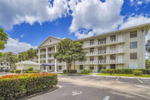 Condo in Davie, Florida, 2 bedrooms № 2078316 - photo 27