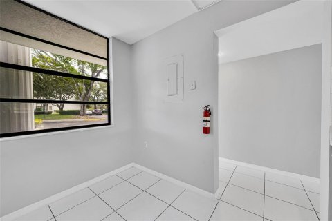 Condominio en venta en Davie, Florida, 2 dormitorios, 128.67 m2 № 2078316 - foto 7
