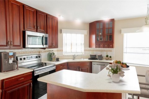 House in Tampa, Florida 4 bedrooms, 227.24 sq.m. № 1838061 - photo 29